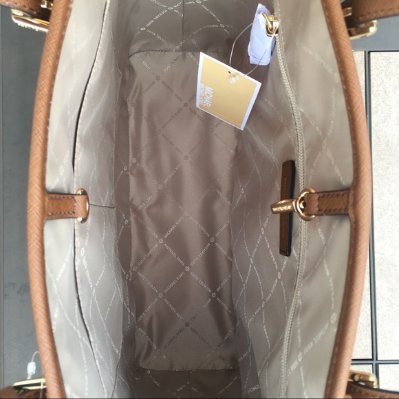 NWT Michael Kors Jet Set Travel Carryall Tote - Picture 4 of 5